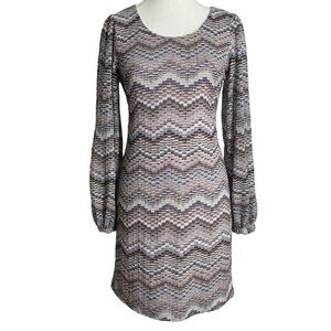 B. Smart Pastel Muted Chevon Long Sleeve Midi Dress